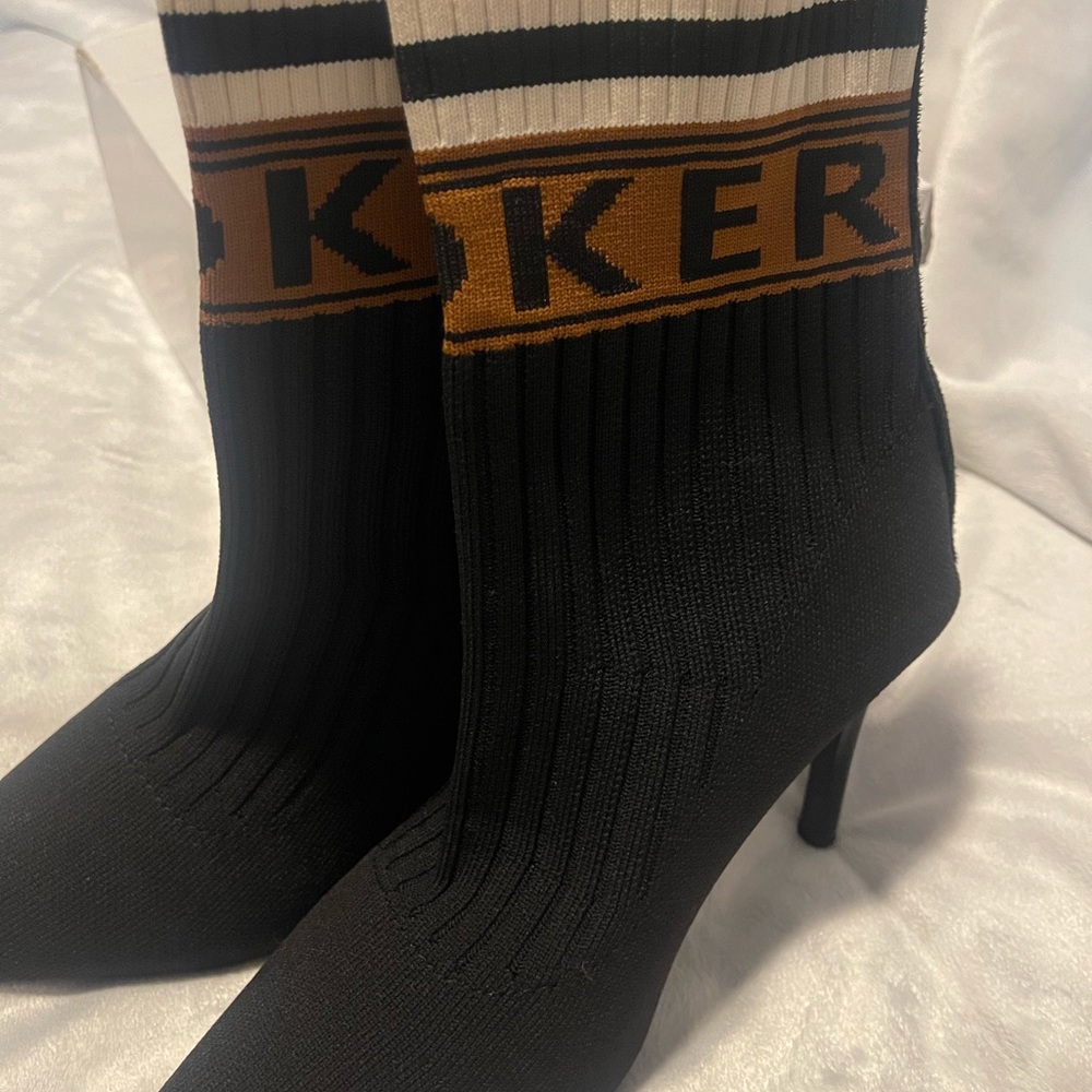 SHEIN size 7.5 EYR 38 Black and white ankle boots